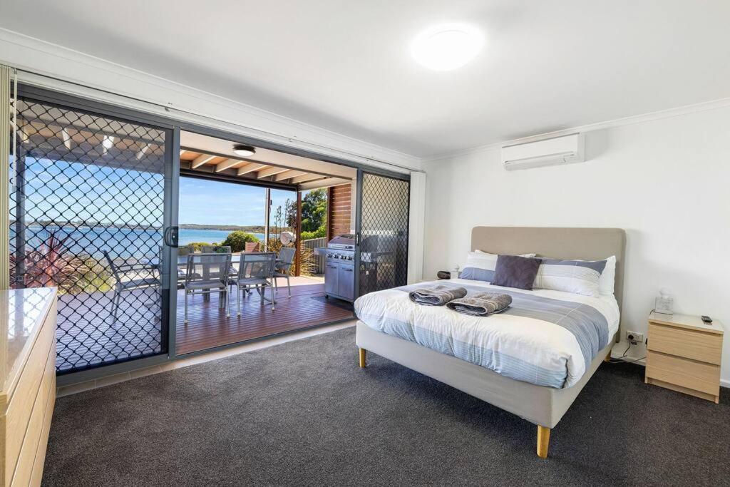 Almonta On The Water Front Apartment *